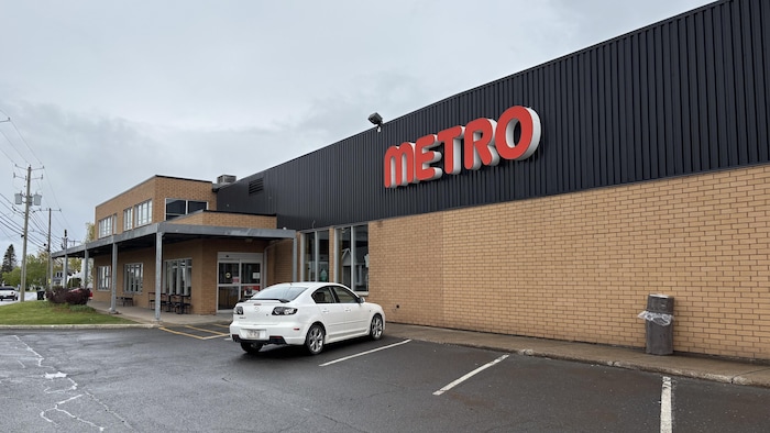 La bâtisse qui abritait le supermarché Metro jusqu'en juillet 2025.