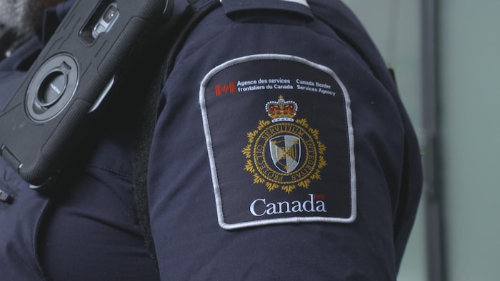 Badge d'un agent des services frontaliers du Canada