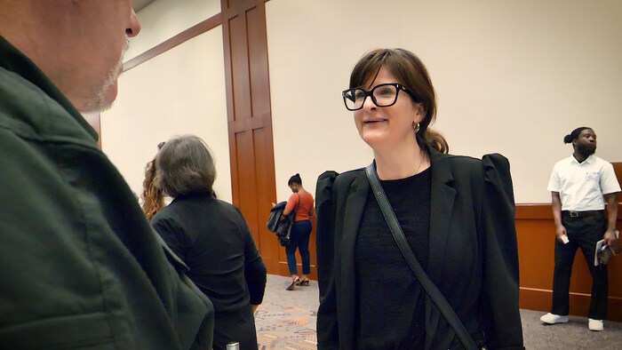 Leanne Beaty au salon de l'emploi.