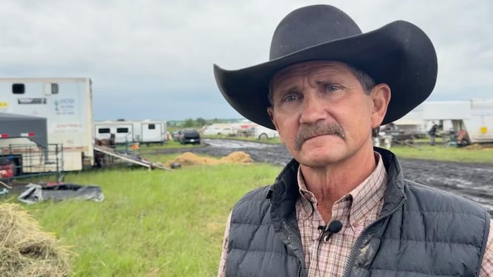 Duane Ashbacher, éleveur de bétail originaire de Hoozier, en Saskatchewan, lors du Stampede de Ponoka.