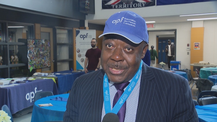 Le directeur général de l'Association des parents fransaskois, Appolinaire Fotso.