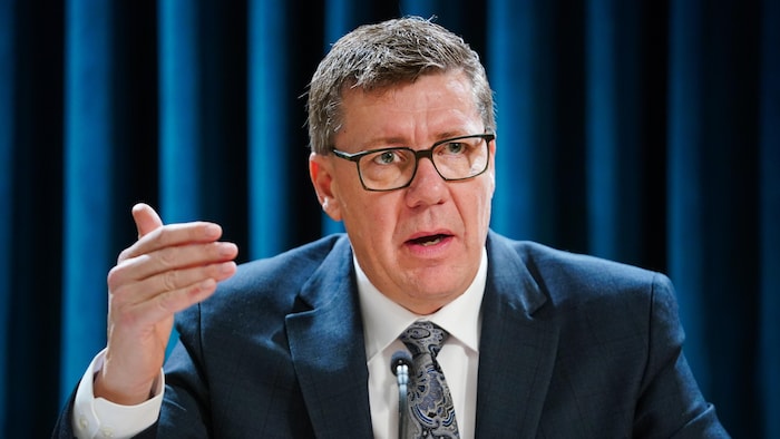 Le premier ministre de la Saskatchewan, Scott Moe, s'adressant à un public.