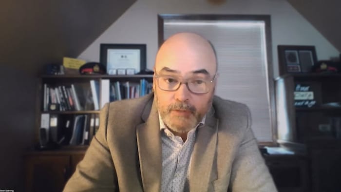 Portrait de Sean Sparling, ancien chef adjoint de la police
