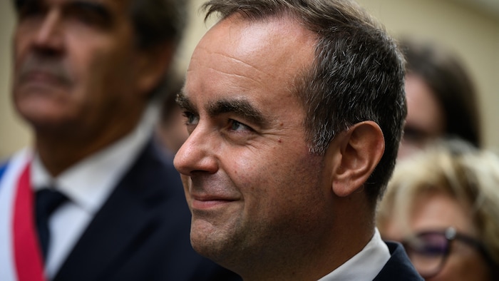 Le premier ministre français s’engage à présenter un projet de budget ...