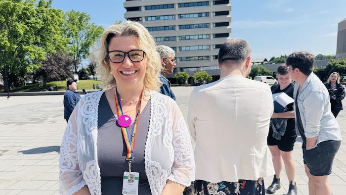 Natalie Labbee avec sourire.