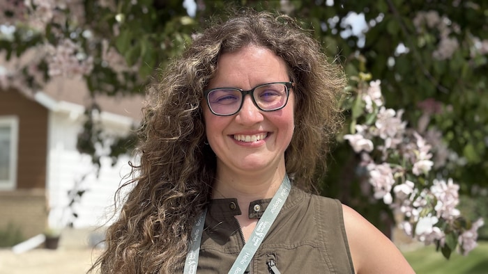Ariane Comte souriante le 29 mai 2026.