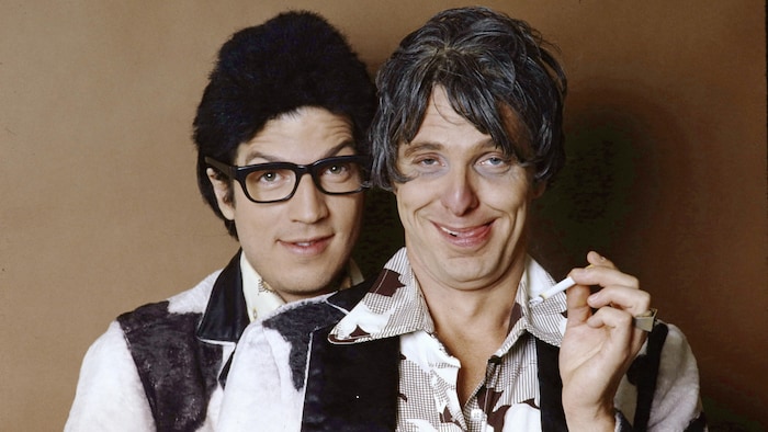 Claude Meunier et Serge Thériault dans le habits de Ding et Dong.