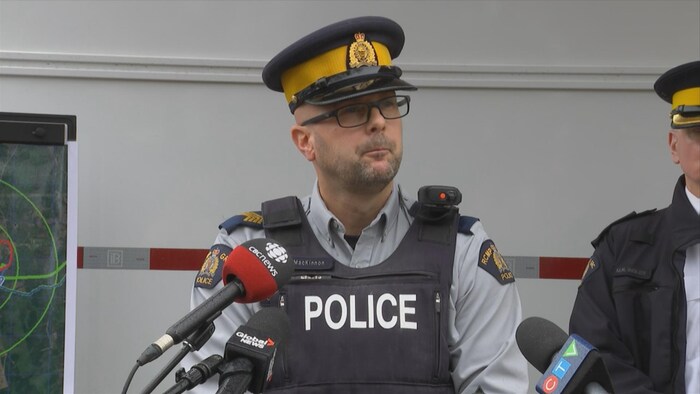 Le sergent d'État-major Curtis MacKinnon de la GRC.