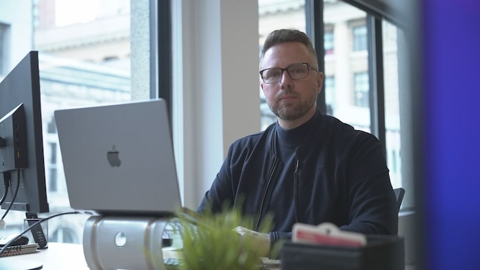 Patrick Perreault, président de l'agence de marketing numérique Périmètre, à son bureau.