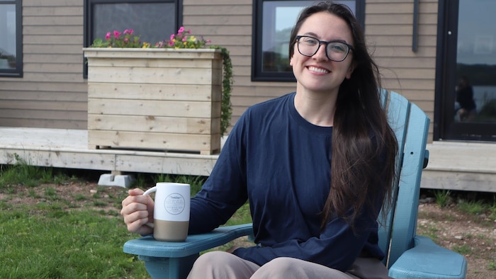 Shae-Lynn Roberts, directrice des opérations à la Ferme de la Baie du Saumon située à Rivière Saint-Paul en Basse-Côte-Nord. 