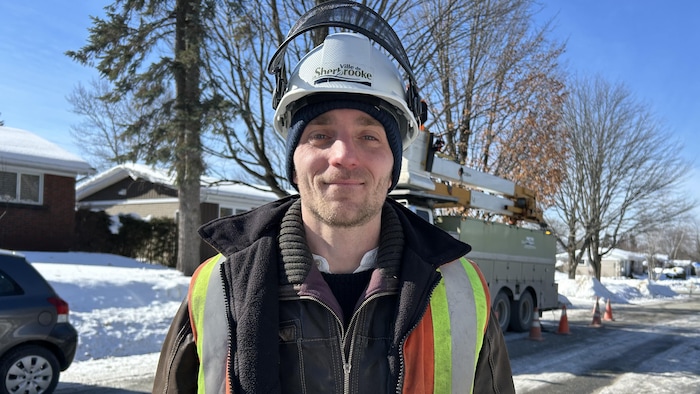 Michael Drouin, un contremaître en arboriculture et en horticulture à la Ville de Sherbrooke. 