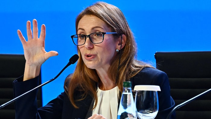 Silvana Tenreyro, économiste en chef du FMI, lors des Assemblées annuelles du Fonds monétaire international (FMI) et du Groupe de la Banque mondiale (GBM), au Centre national des congrès Queen Sirikit (QSNCC) à Bangkok, le 13 octobre 2026.