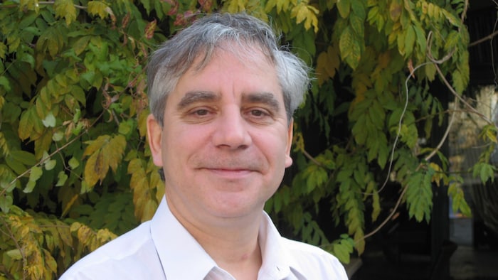 Portrait de Simon Plouffe.