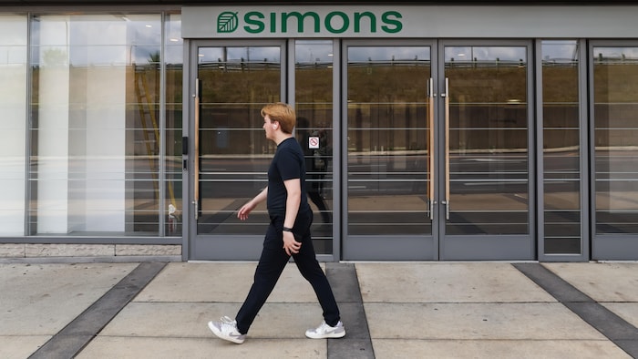 Le premier Simons de Toronto a ouvert ses portes au centre d'achat Yorkdale.