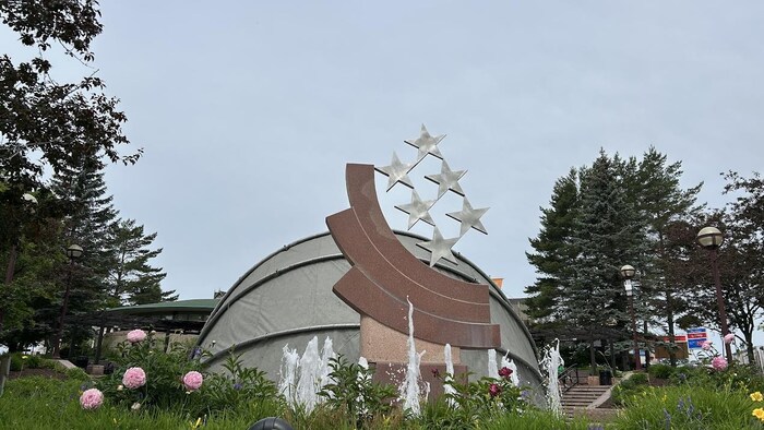 La fontaine du centre-ville d'Edmundston.