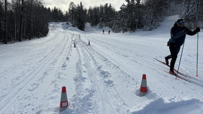 Un centre de ski de fond.