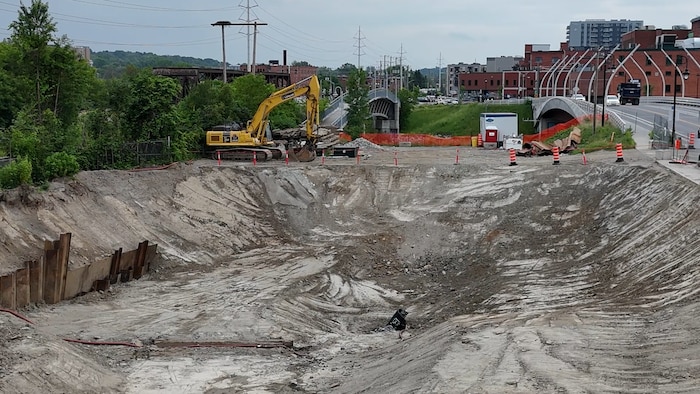 Un chantier sur la rue des Grandes-Fourches Nord.