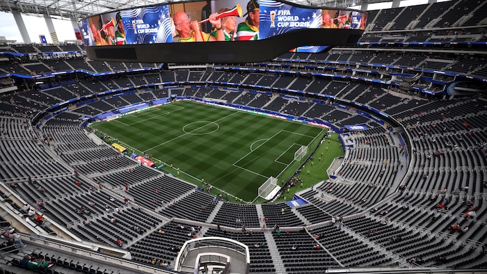 Le stade de Los Angeles vu de l'intérieur.