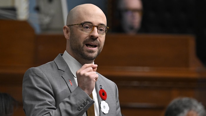 Le député de Québec solidaire, Sol Zanetti, à l'Assemblée législative de Québec en novembre 2023.
