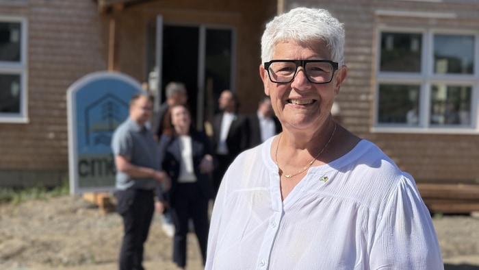 Portrait de l'élue.