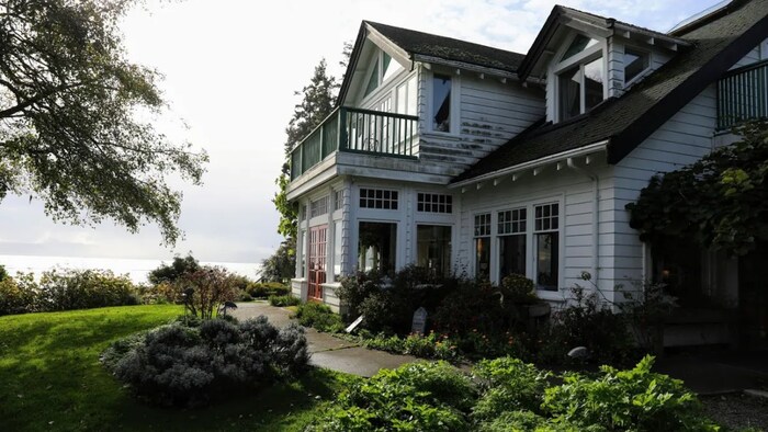 The internationally renowned Sooke Harbour House resort hotel was at the centre of a protracted legal battle between Timothy Durkin and his partner and Frederique and Sinclair Philip. (Michael McArthur/CBC)