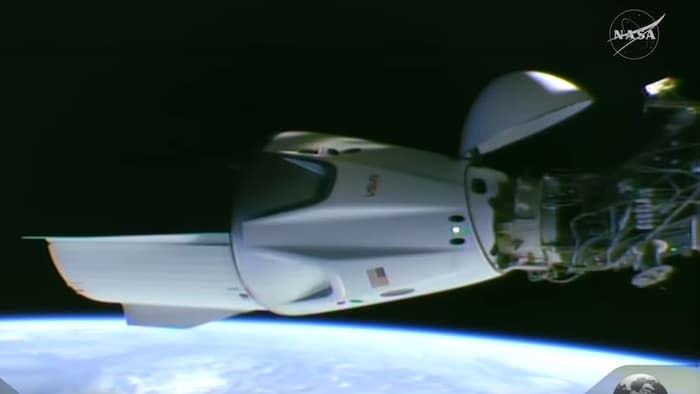 Après un peu moins de huit heures de voyage, les astronautes sont arrivés à la SSI jeudi à 19 h (HAE).