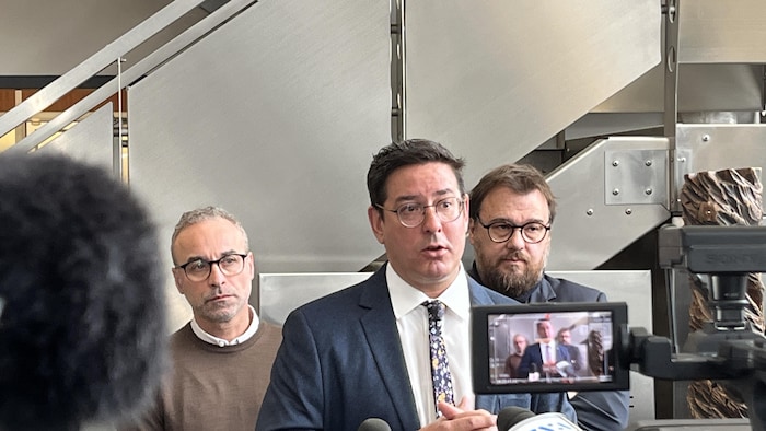 Marc St-Hilaire, Alexis Brunelle-Duceppe et Mario Simard.