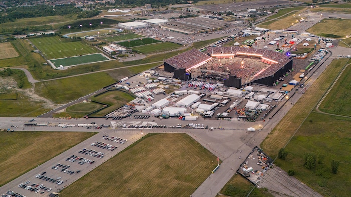 Le stade vu des airs lors d'un concert.