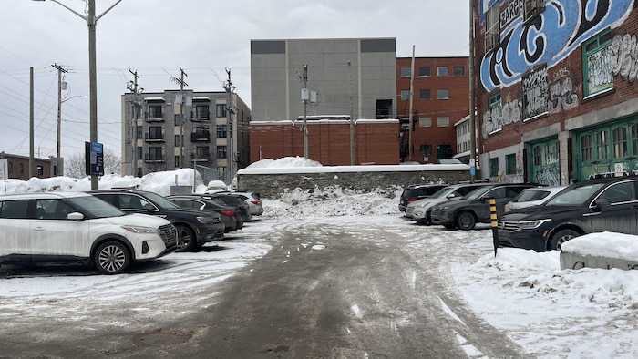 Le stationnement est plein.