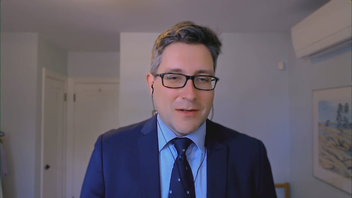 Nicolas Lamp en entrevue en ligne.