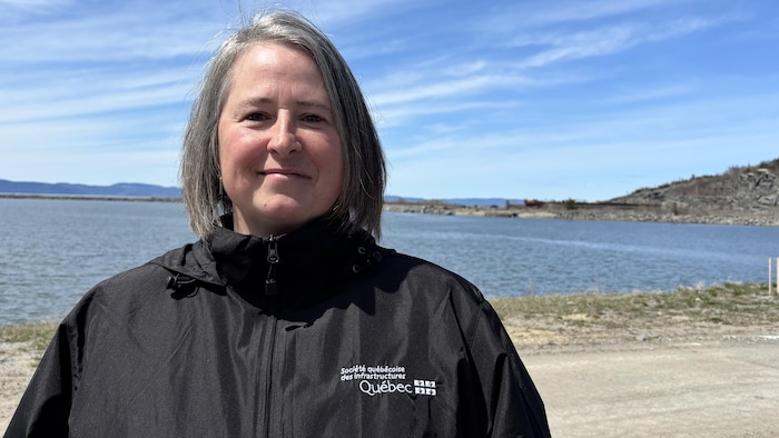 Stéphanie Migneault lors de son passage au port de mer de Cacouna