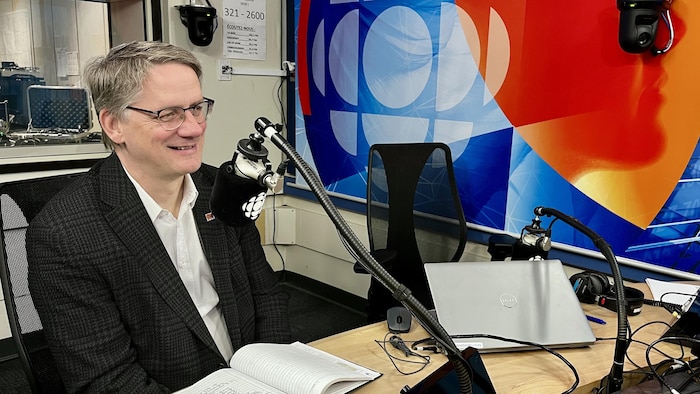 Sylvain Gaudreault en studio.