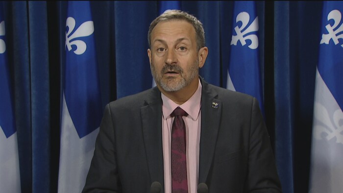 Le député de Bonaventure, Sylvain Roy, a fait part de ses commentaires en conférence de presse à Québec.