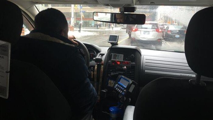 L'intérieur d'un taxi. L'Association canadienne du taxi recommande l'installation de caméras dans les taxis de Saskatoon.