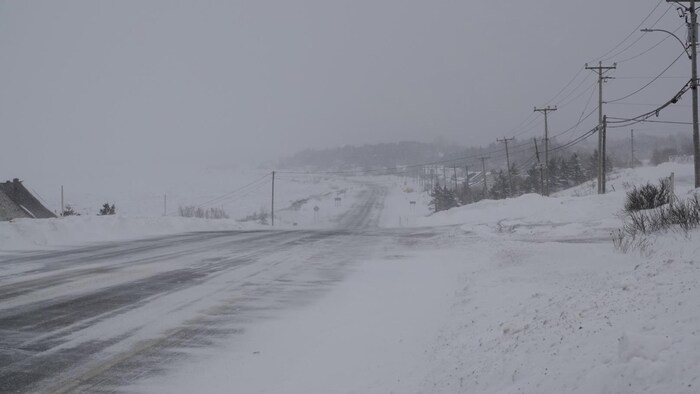 Une grande portion de la route 132 est fermée en raison des conditions météorologiques.
