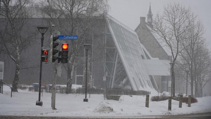 La neige et le vent réduisent la visibilité dans le Bas-Saint-Laurent.