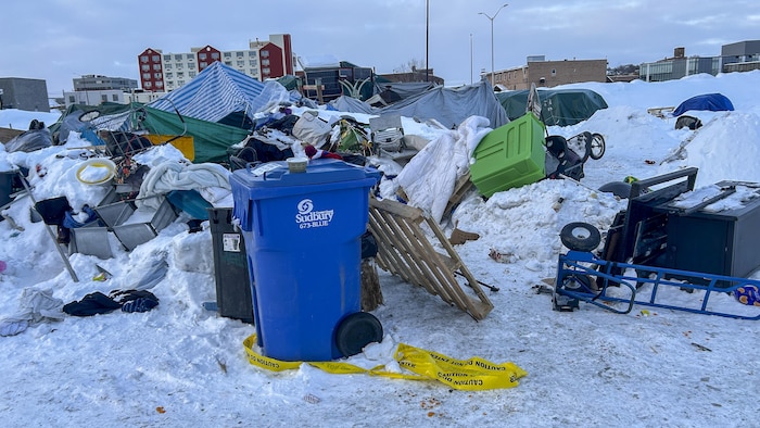 Tente de Tori dans un campement hivernal de Sudbury.