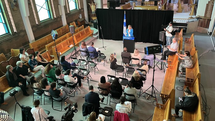 Une conférence de presse.