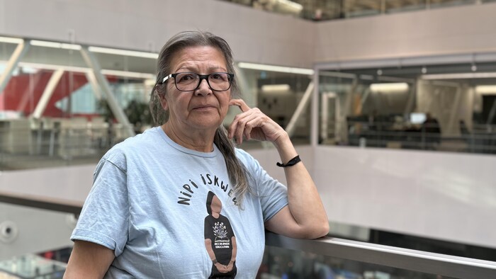 Thérèse Ottawa dans la maison de Radio-Canada