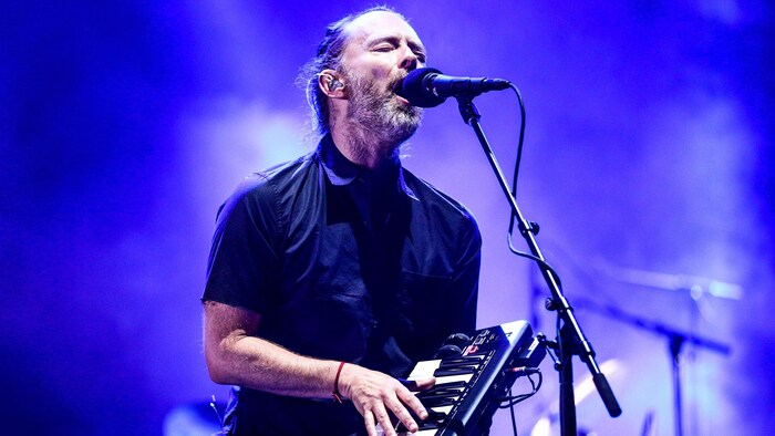 Thom Yorke, du groupe Radiohead, sur la scène du festival Coachella, en Californie, le 21 avril 2017