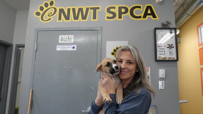 Nicole Spencer, directrice de la Société protectrice des animaux des Territoires du Nord-Ouest. 