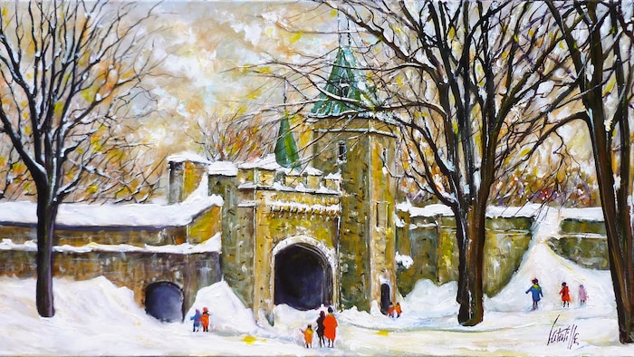 Un tableau représente la Porte Saint-Louis dans le Vieux-Québec en hiver. 