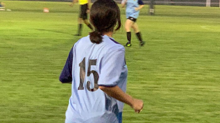 Julieta, jugadora de fútbol de 15 años de la región de Montreal.