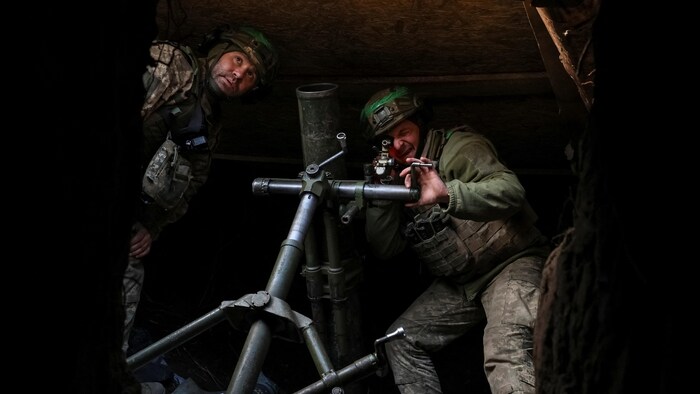 L'armée ukrainienne bombarde des bases prorusses à Donetsk | Radio-Canada