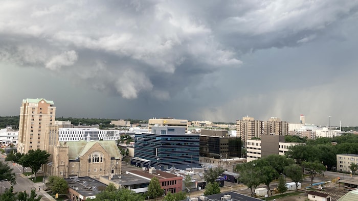 Un nuage en entonnoir à Saskatoon