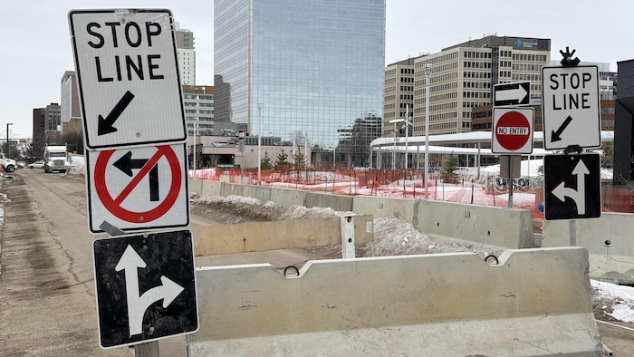 Le chantier du train léger à Edmonton.