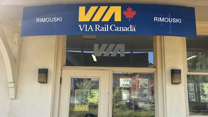 L'enseigne de la gare de Rimouski.