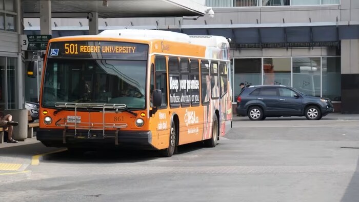 Un autobus de transport en commun de GOVA.