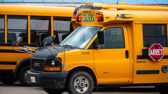 Un autobus scolaire.