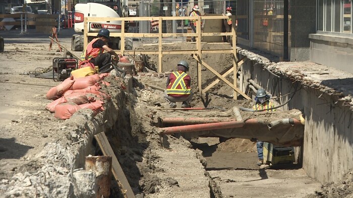 Des travaux de construction au centre-ville de Regina, en Saskatchewan, le 7 juin 2023.